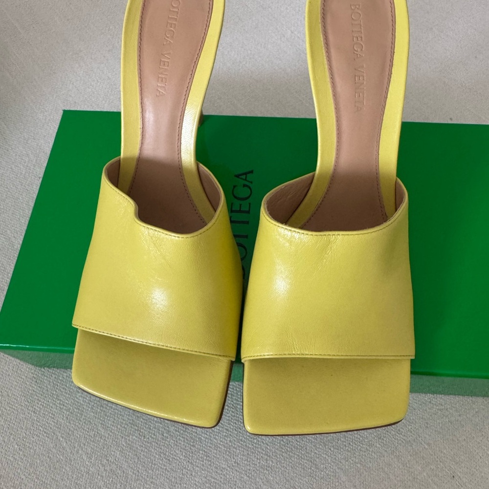Bottega Veneta Stretch Mule